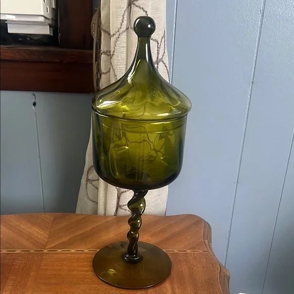 Vintage Elegant Olive Green Glass Jar with Decorative Lid - Picture 7 of 7